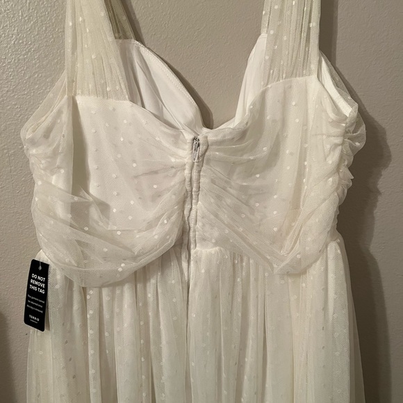 NWT torrid Special Occasion Ivory Dot Mesh Midi Skater Dress, size 18 - Picture 10 of 16